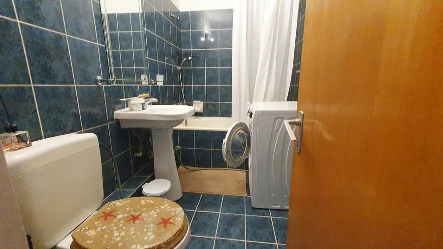 Garsonieră decomandată, mobilată în Universitate