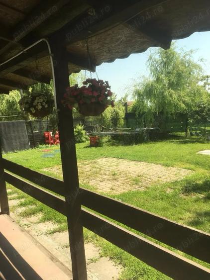 Casă cu 3 camere cu Teren 1748 Mp în Checea