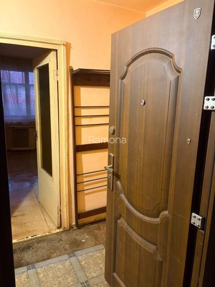 Vand garsoniera Luminisului