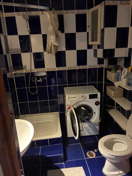 Casă cu 4 camere decomandat cu Teren 450 Mp în Între Lacuri