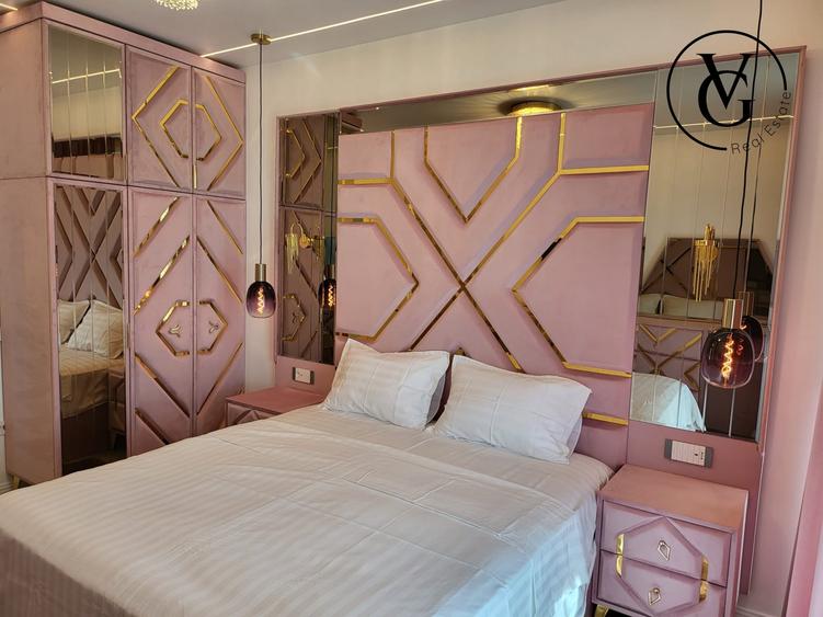 Apartament cu 4 camere decomandat, mobilat în Est