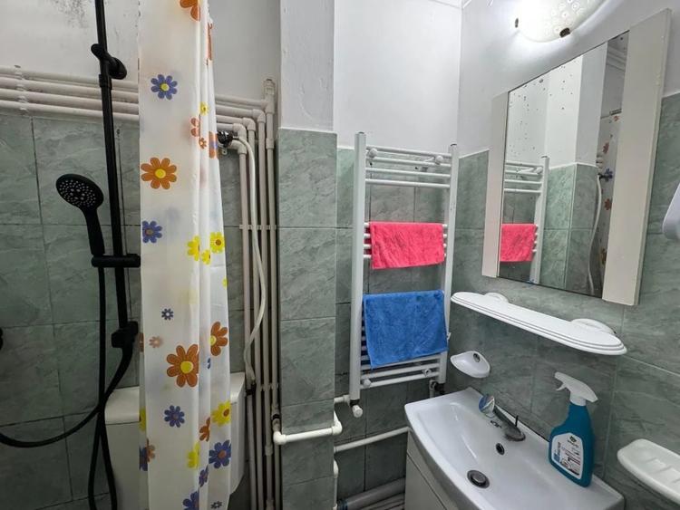 Garsonieră decomandată în Valea Lupului