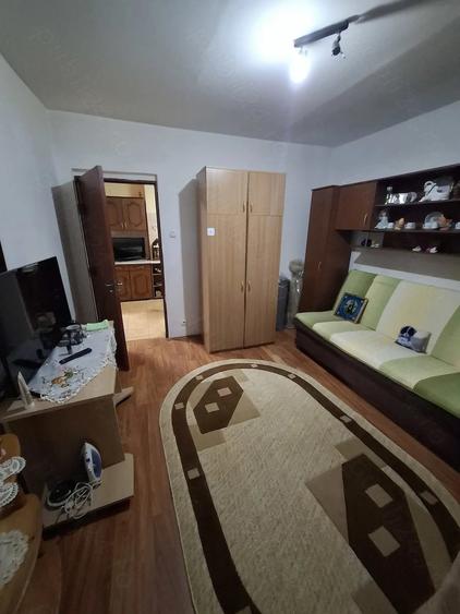 Apartament cu 2 camere decomandat în Govândari
