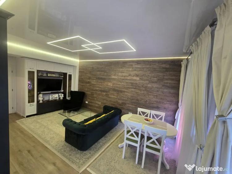 Apartament cu 3 camere decomandat în Central