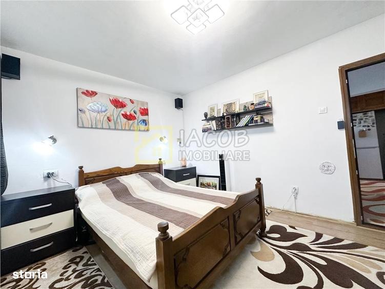 Apartament cu 2 camere decomandat în Cornișa