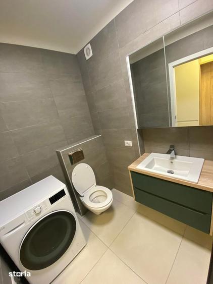 Apartament cu 3 camere semidecomandat în Micro 16