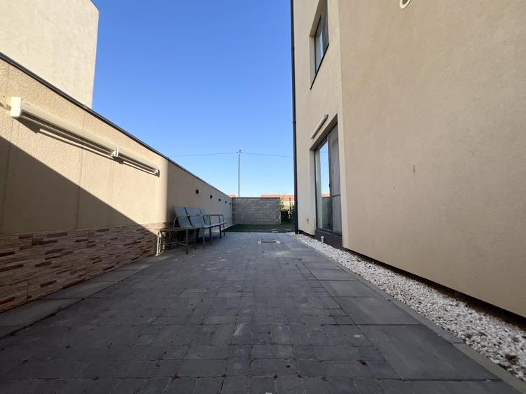 Apartament modern, 2 camere, 59 mp utili, gradina 85 utili - GIROC - 11