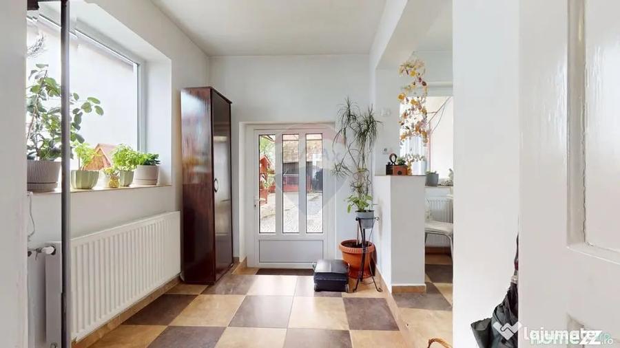 Casă cu 4 camere cu Teren 1004 Mp în Hărman