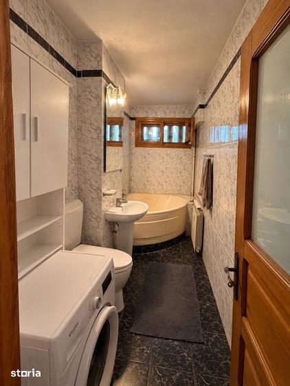 Apartament cu 3 camere semidecomandat în Dristor