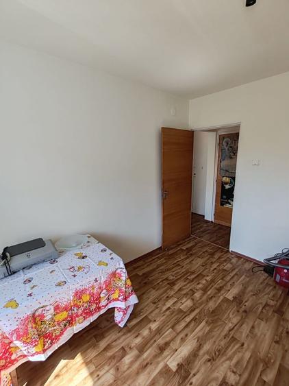 Apartament cu 3 camere decomandat în Camil Ressu