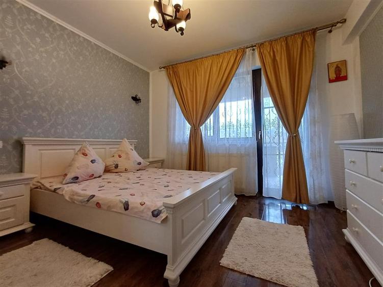 Apartament cu 3 camere decomandat, mobilat în Rediu