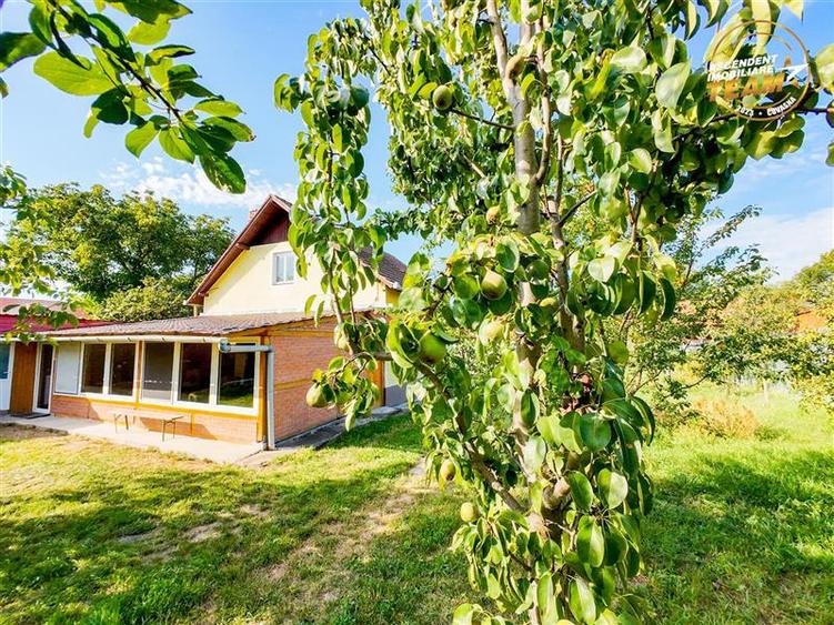 Casă individuală cu 2 camere cu Garaj în Sâncraiu