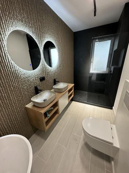 Apartament cu 3 camere în Florești