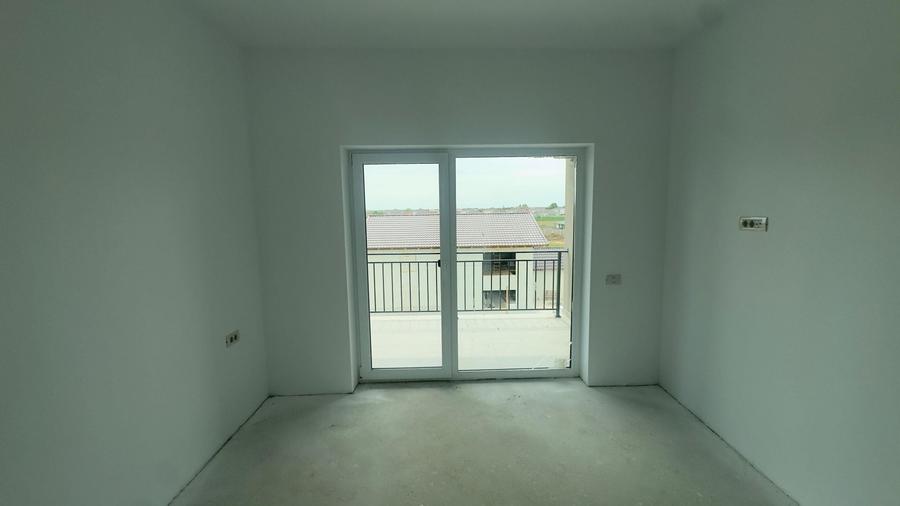 Apartament cu 2 camere decomandat în Bucovăț (Remetea Mare)