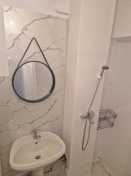 Apartament cu 3 camere decomandat în Popoveni
