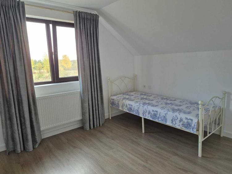 Casă cu 4 camere cu Teren 310 Mp în Valea