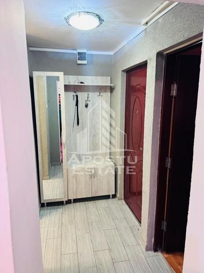 Apartament cu 3 camere decomandat în Alfa