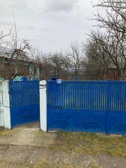 Casă cu 4 camere cu Teren 2000 Mp în Central