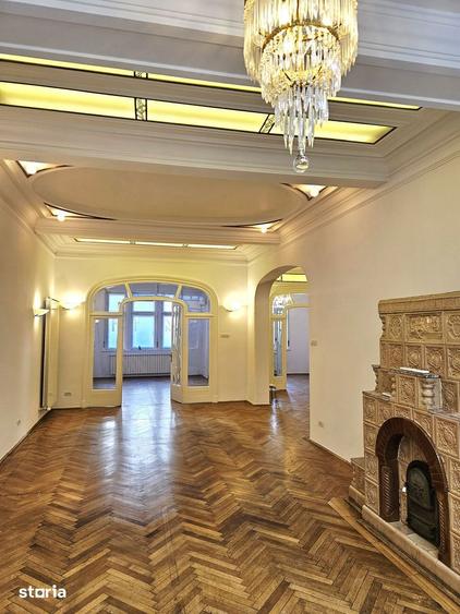 Casă cu 6 camere cu Teren 250 Mp în Unirii