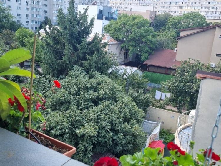 Apartament cu 2 camere semidecomandat în Baba Novac