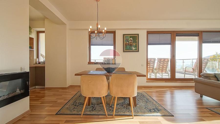 Apartament cu 3 camere semidecomandat, mobilat în Drumul Poienii