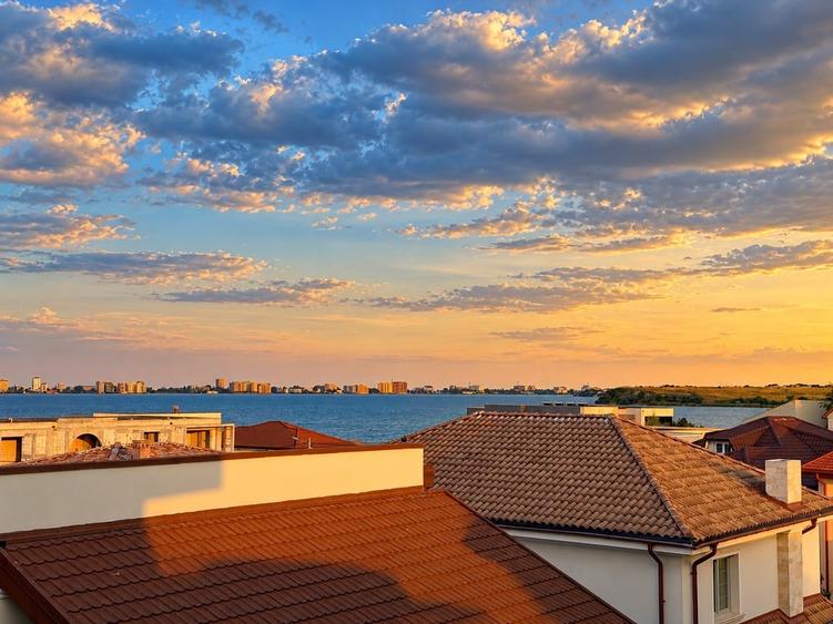 Apartament cu 3 camere decomandat în Sud