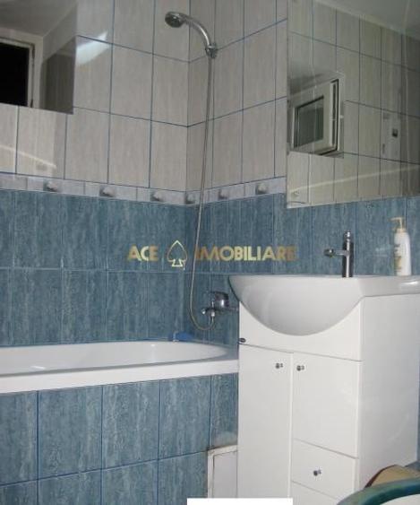 Apartament cu 3 camere semidecomandat, mobilat în Brâncoveanu