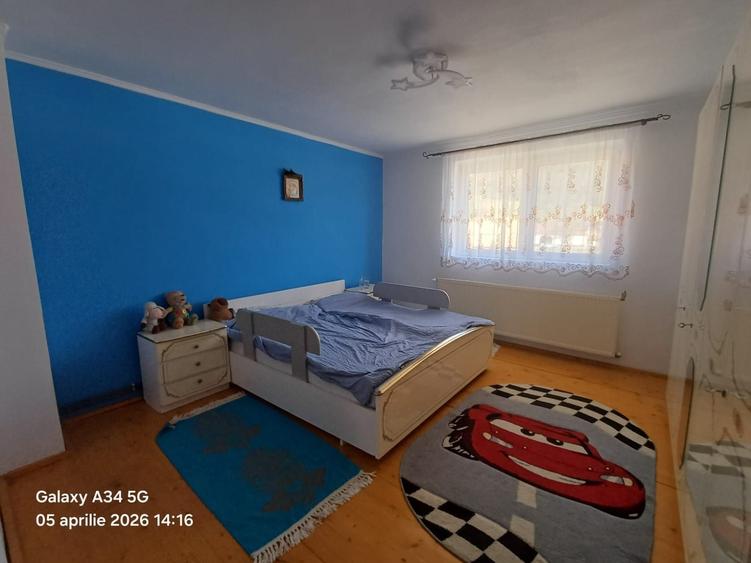 Casă cu 4 camere decomandat cu Teren 801 Mp în Pianu