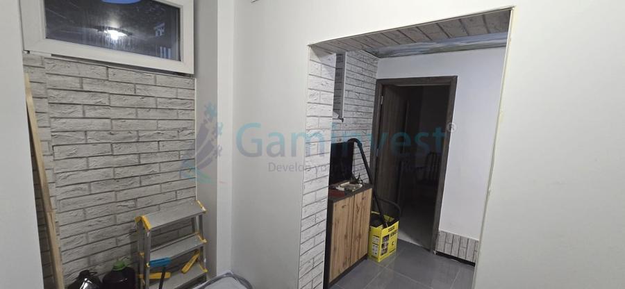 Apartament cu 5 camere decomandat în Gării