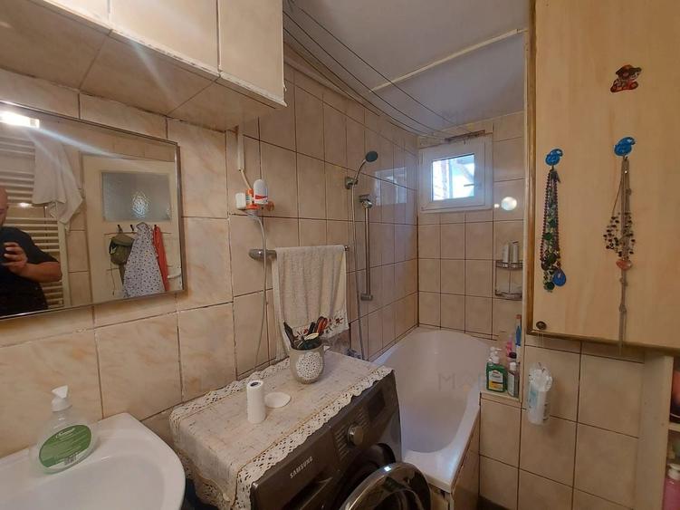 Casă individuală cu 2 camere cu Canalizare în Banu Manta