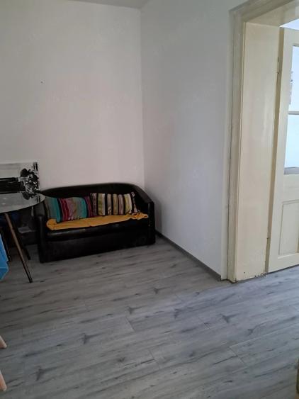 Casă cu 3 camere cu Teren 400 Mp în Gării