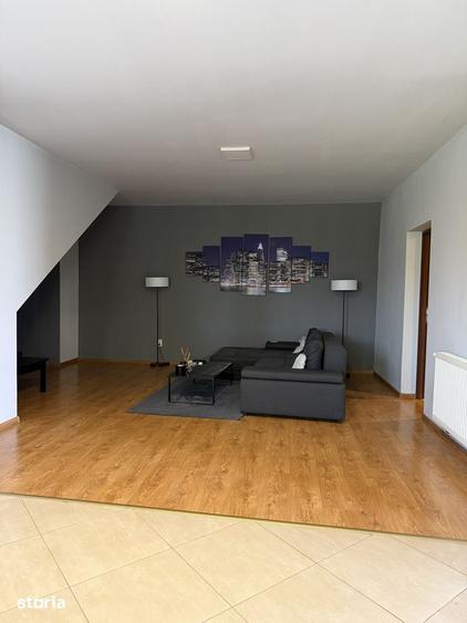 Casă cu 6 camere cu Teren 606 Mp în Central