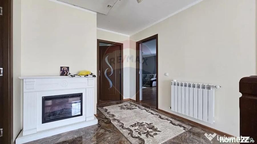 Casă cu 6 camere cu Teren 3600 Mp în Hănțești
