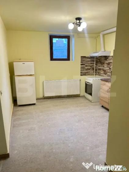 Apartament cu 2 camere, semicentral - 9