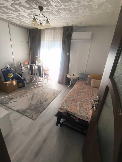 Apartament cu 3 camere decomandat în Aeroport