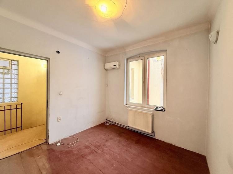 Apartament cu 3 camere decomandat în Parcul Carol