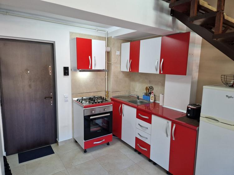 Apartament cu 2 camere decomandat în Poiana