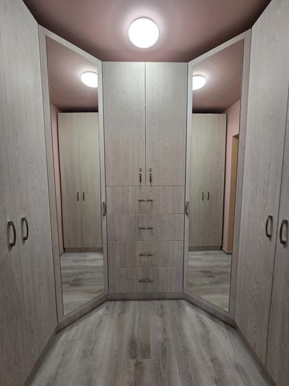 Apartament cu 3 camere decomandat în Sânpetru