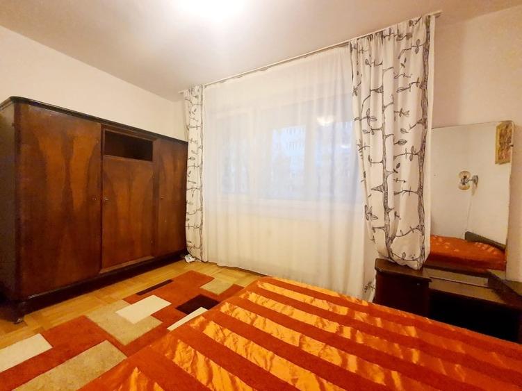 Apartament cu 3 camere nedecomandat, mobilat în Baba Novac