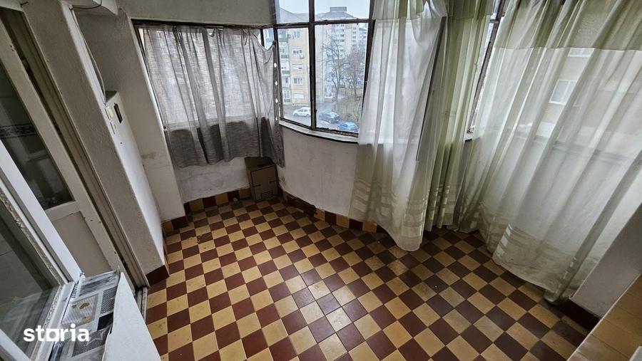 Apartament cu 3 camere decomandat în Dacia