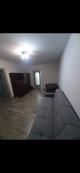 Apartament cu 2 camere decomandat în Cornișa