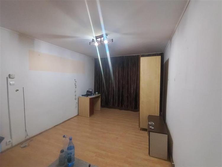 Apartament cu 3 camere decomandat, mobilat în Nord