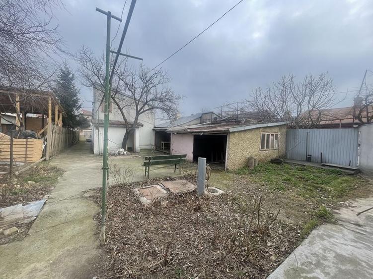 Casă cu 3 camere în Central