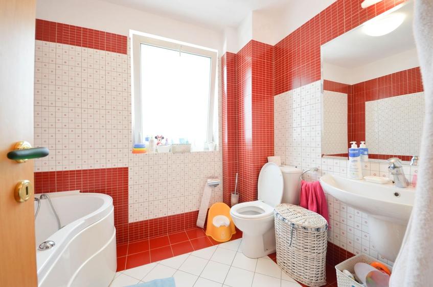 Casă individuală cu 6 camere cu Canalizare în Herăstrău