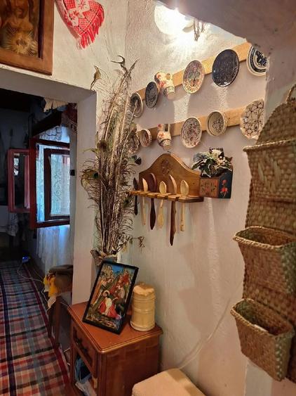 Casă cu 2 camere cu Teren 4000 Mp în Ghida