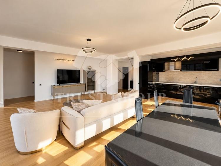 Apartament cu 3 camere semidecomandat, mobilat în Herăstrău