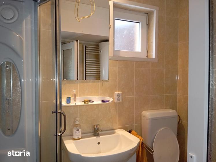 Casă cu 7 camere cu Teren 864 Mp în Gai