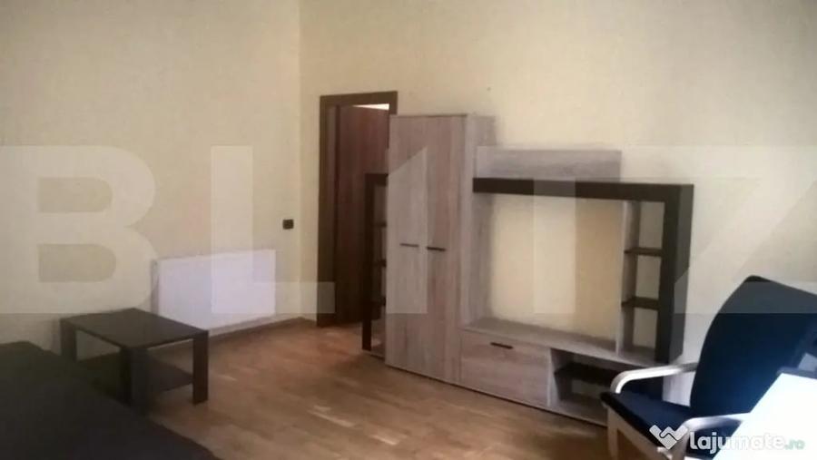 Apartament cu 2 camere decomandat în P-ța Unirii