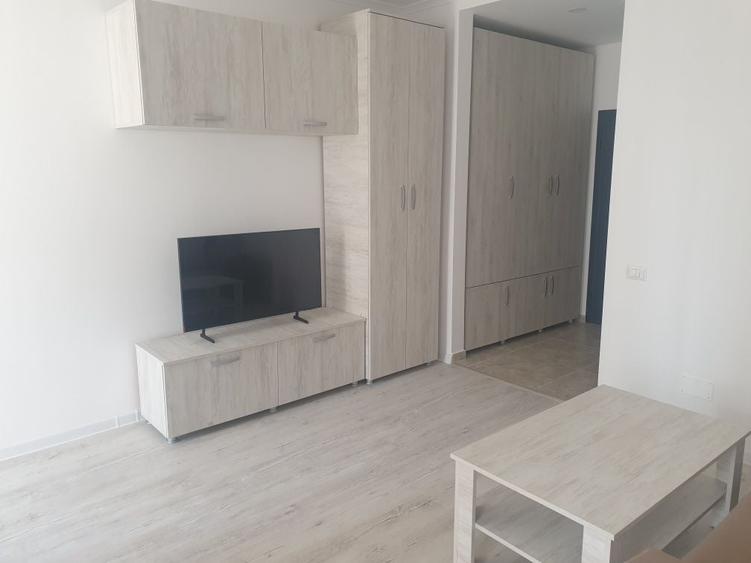 Garsonieră decomandată în Central