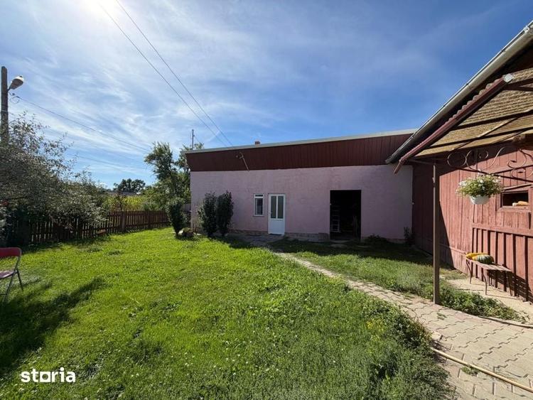 Casă cu 2 camere cu Teren 7370 Mp în Vicovu de Sus